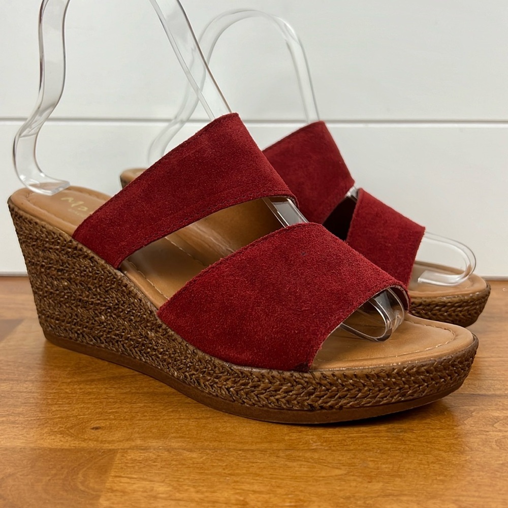 Mariella suede slip on wedge heels faux cork red strappy sandals women’s sz 8.5